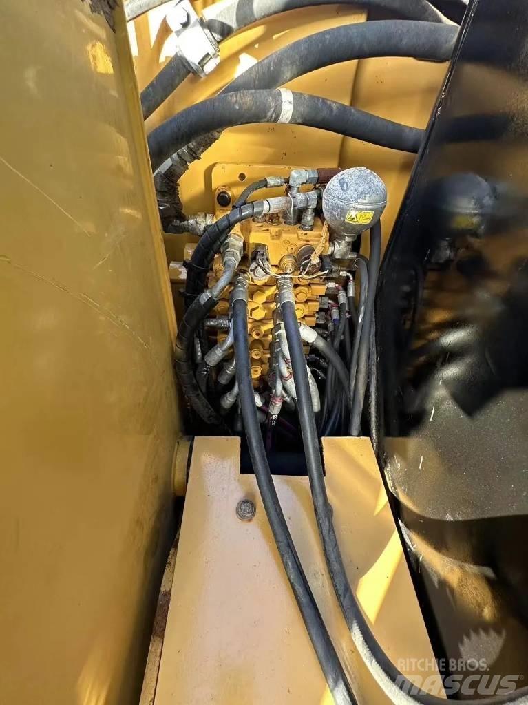 CAT 305.5E2 Pásová rýpadla