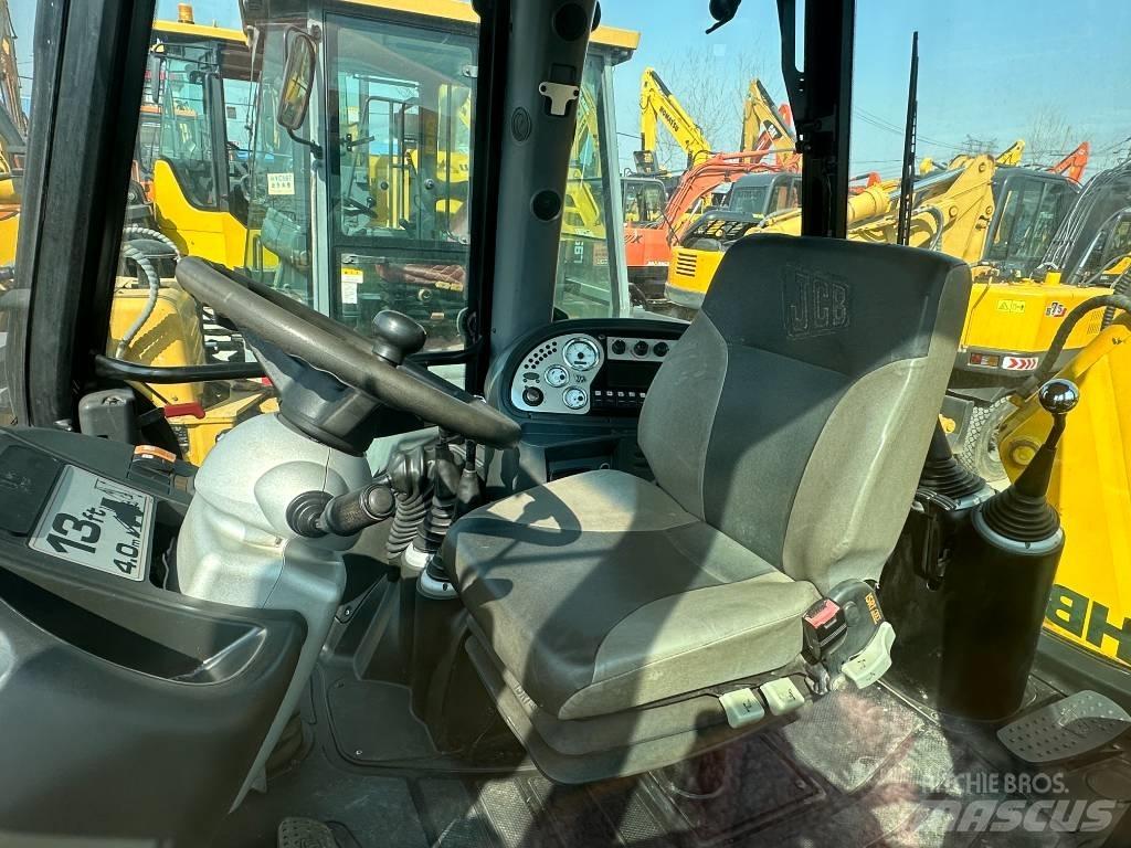 JCB 3 CX Kolové nakladače