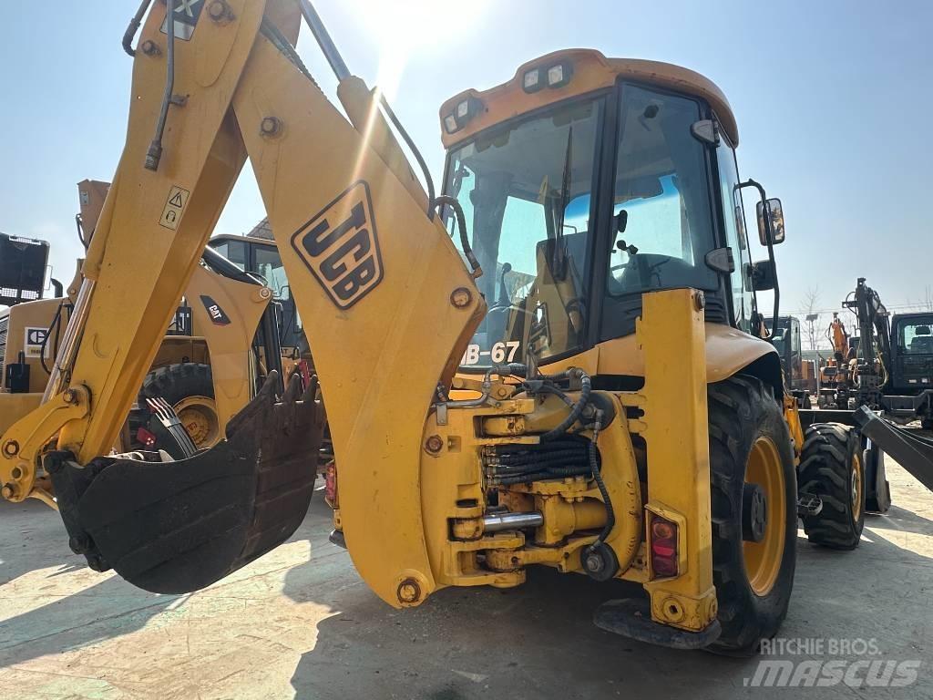 JCB 3 CX Kolové nakladače