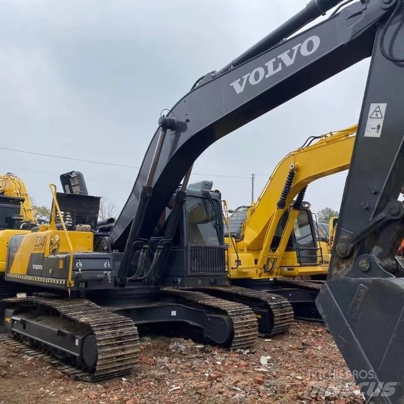 Volvo EC 240 Pásová rýpadla