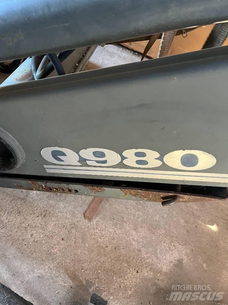 Ålö Frontlastare 980 Čelní nakladače a rypadla
