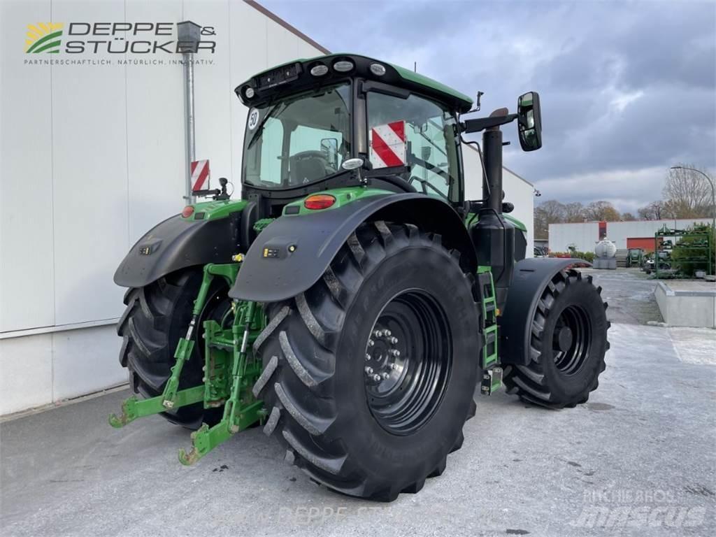 John Deere 6250R Traktory