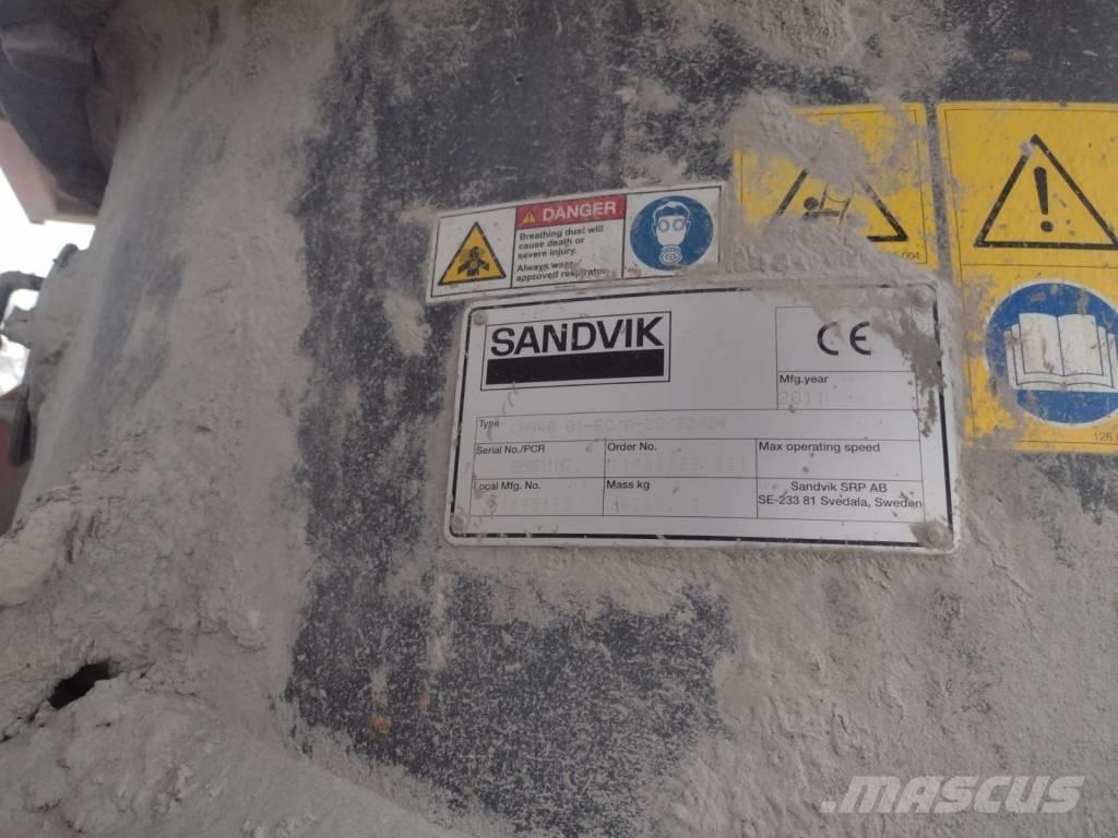 Sandvik UH 450 E Mobilní drtiče
