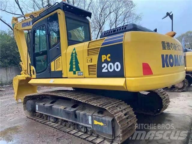 Komatsu PC 200-8 Pásová rýpadla