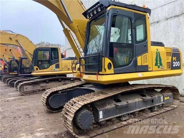 Komatsu PC 200-8 Pásová rýpadla