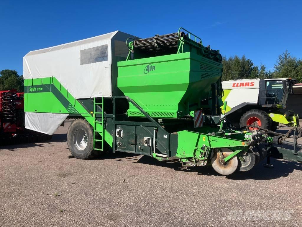 AVR 9200 Bramborové kombajny / sklízeče