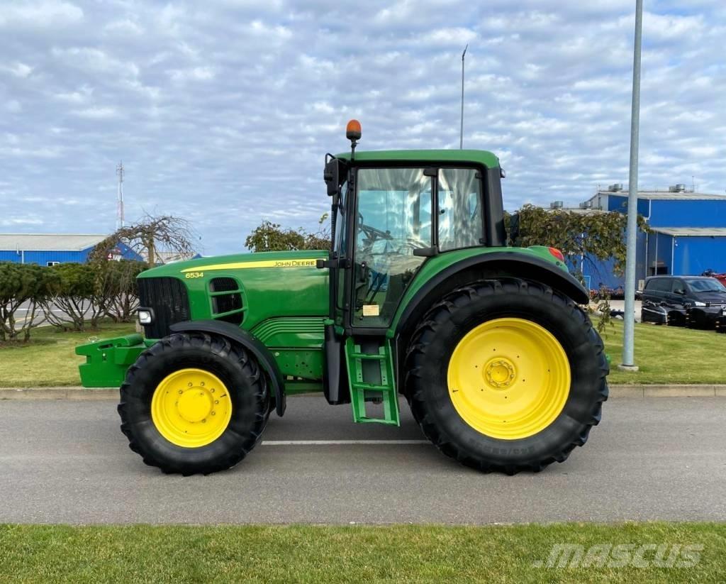 John Deere 6534 Traktory