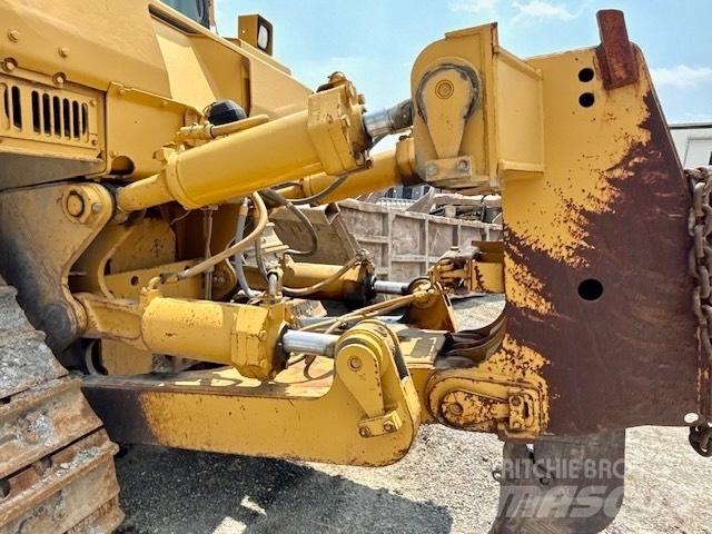 CAT D 8 R Pásové dozery