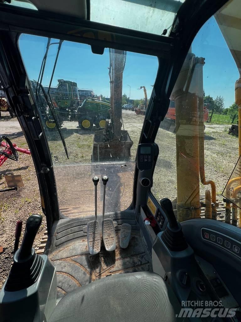 JCB JS 220 Pásová rýpadla