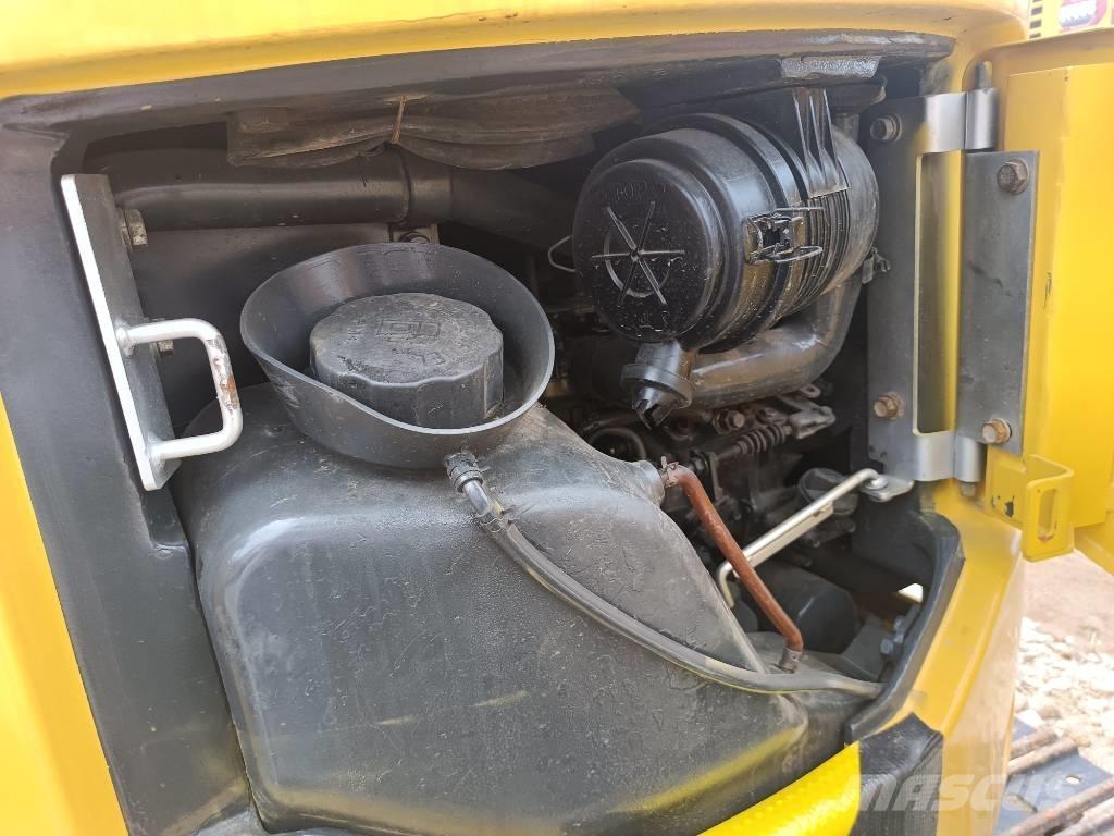 Komatsu PC 18 Pásová rýpadla