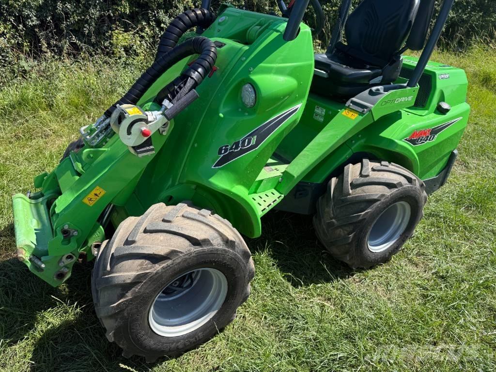 Avant 640 Kolové nakladače