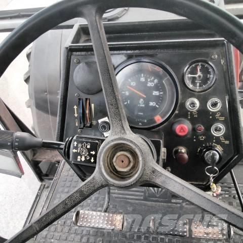 Valtra Valmet 905 Traktory