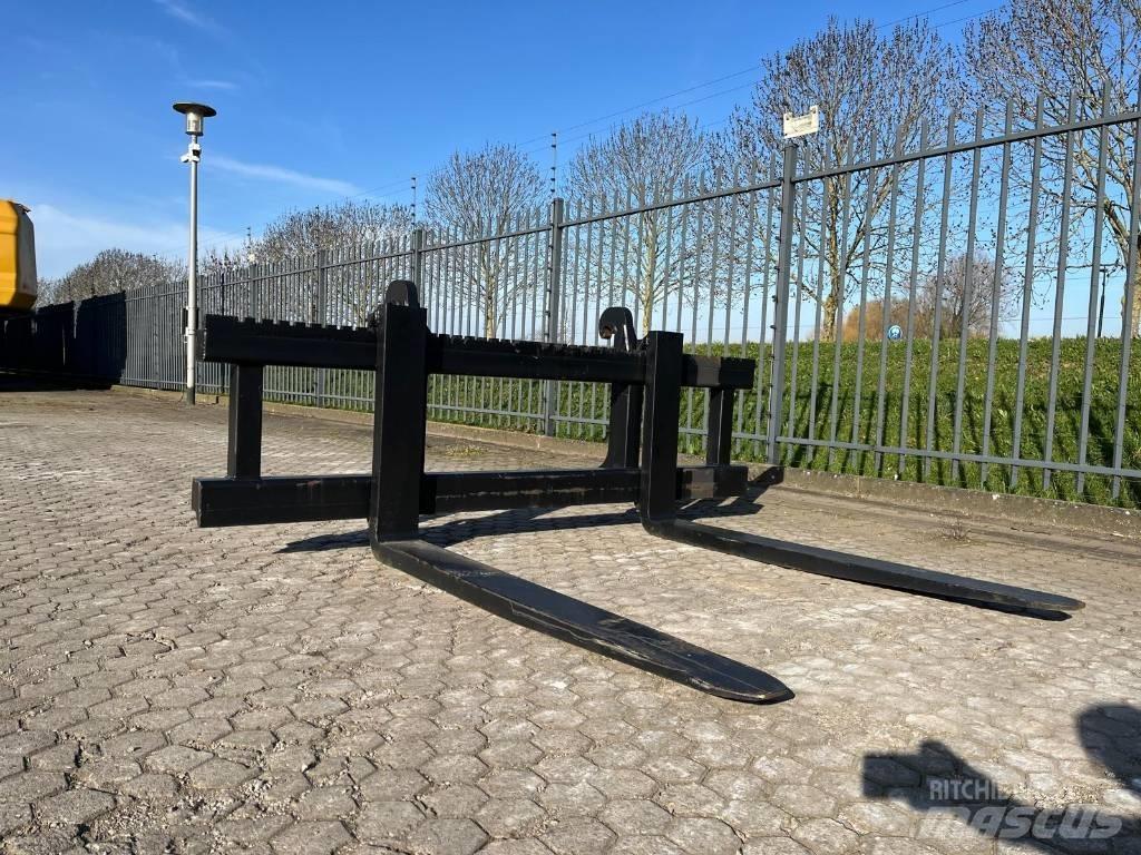 Volvo L90H Forks NEW Vidlice