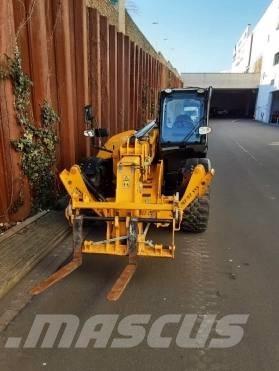 JCB 540-140 Teleskopické manipulátory