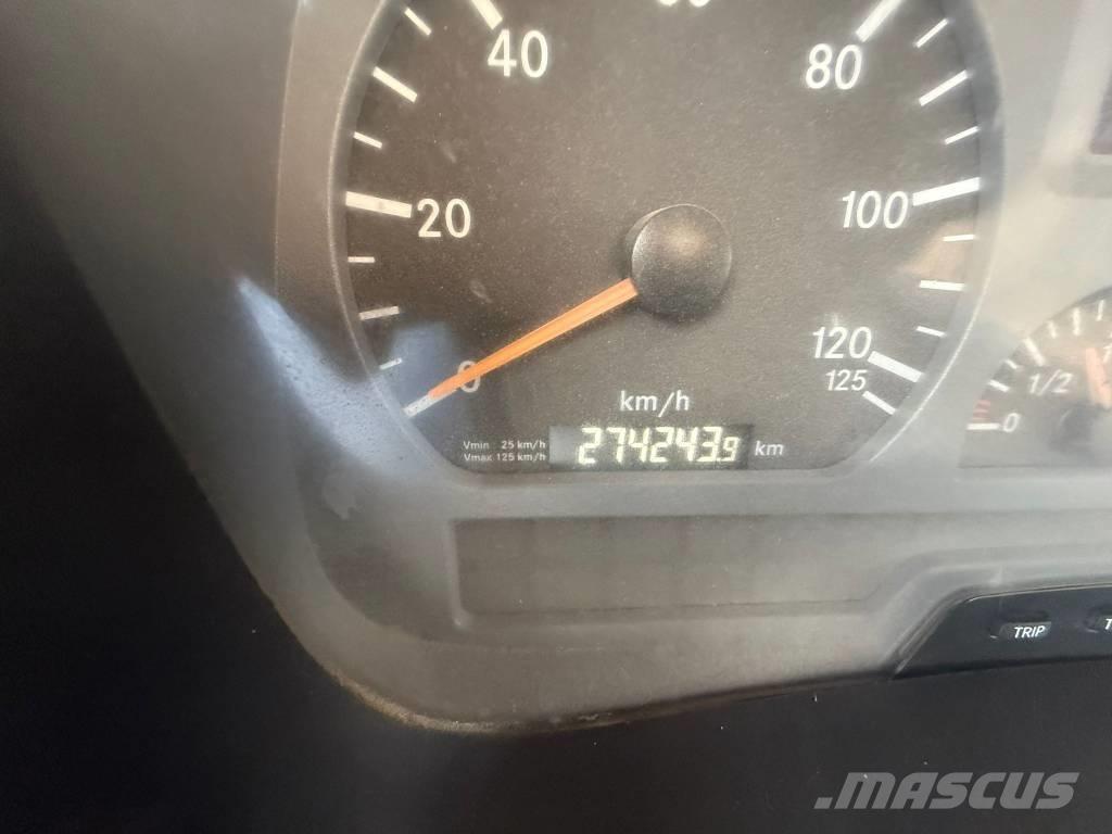 Mercedes-Benz 1833 Hákový nosič kontejnerů