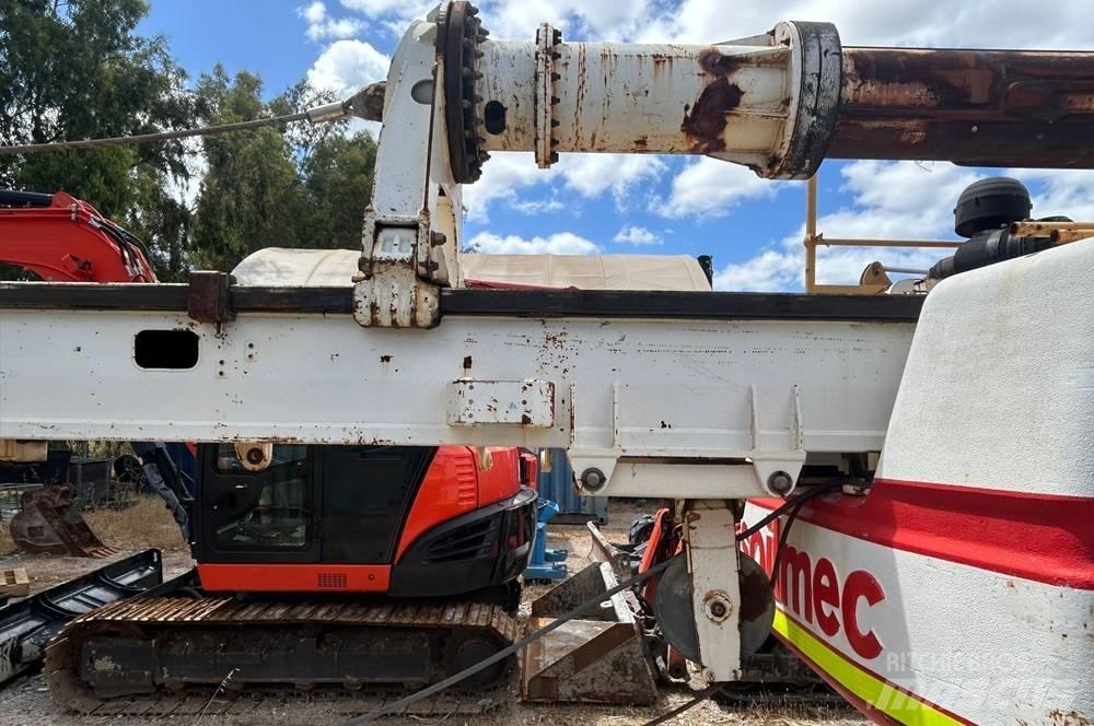 Soilmec SR30 Pilířové jeřáby