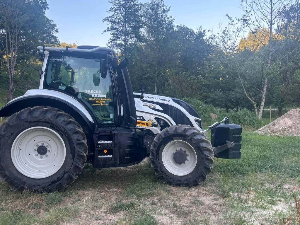 Valtra T 145 Lesní traktory