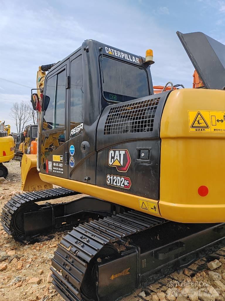 CAT 312D2GC Midi rýpadla 7t - 12t