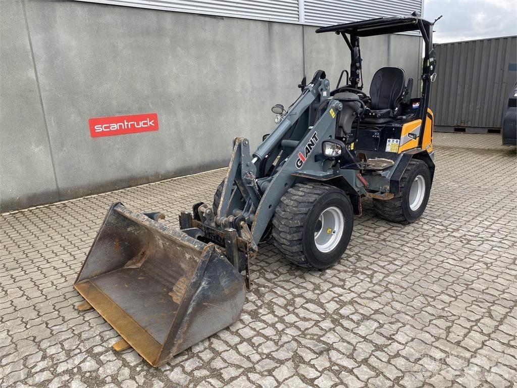 GiANT G2500HD Víceúčelové nakladače