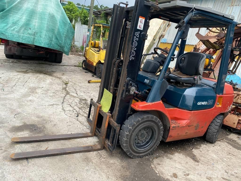 Toyota 42-7 FG 25 LPG vozíky