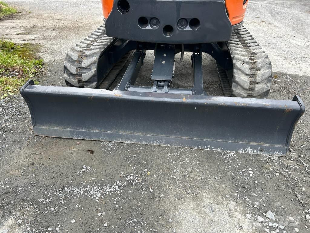 Hitachi ZX 38 U-6 Mini rýpadla < 7t