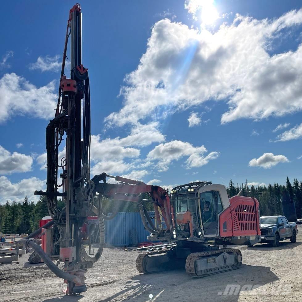 Sandvik DX800i Povrchové vrtací stroje