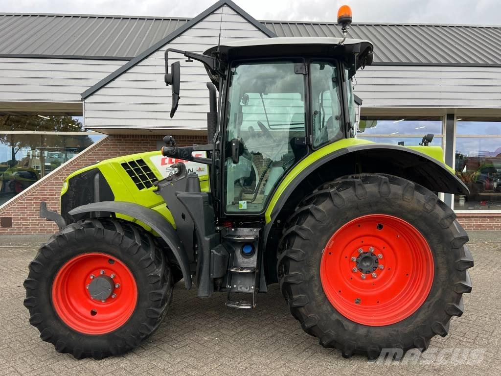 CLAAS Arion 510 CIS Traktory