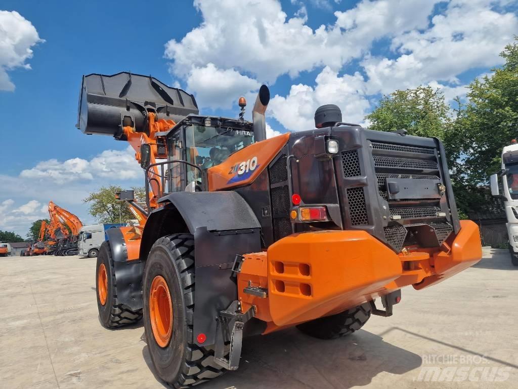 Hitachi ZW 310-6 Kolové nakladače