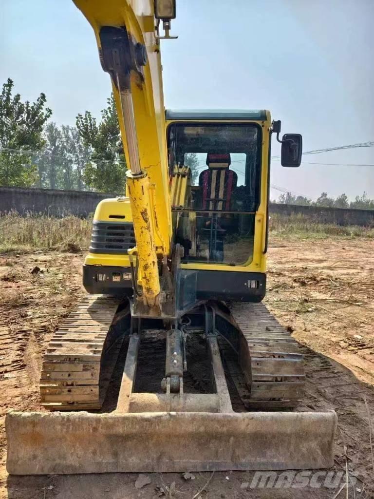 Hyundai 60 Mini rýpadla < 7t