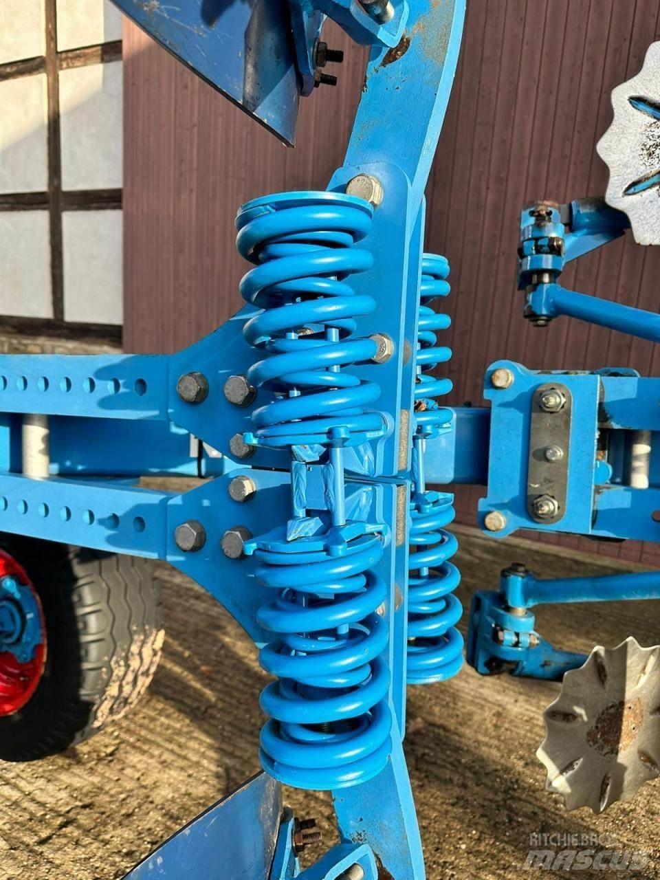Lemken Europal 8 Oboustranné pluhy