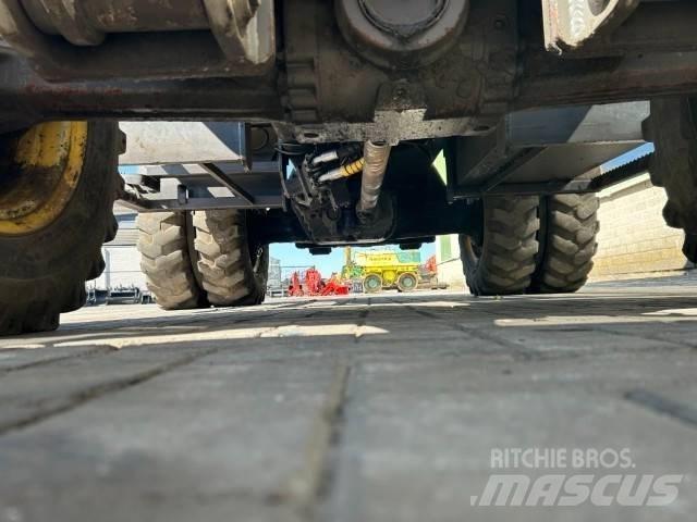 Mecalac 714 MW Kolová rýpadla