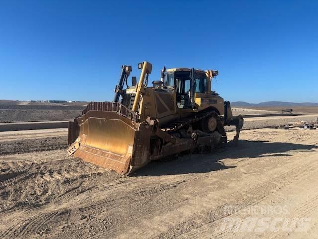 CAT D 8 T Pásové dozery