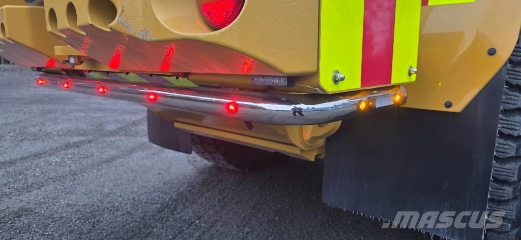 CAT 926M Kolové nakladače