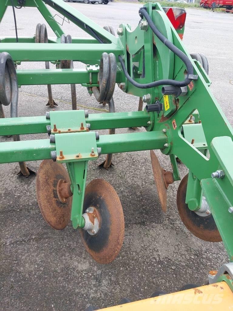 Amazone Cenius 3001 Kultivátory