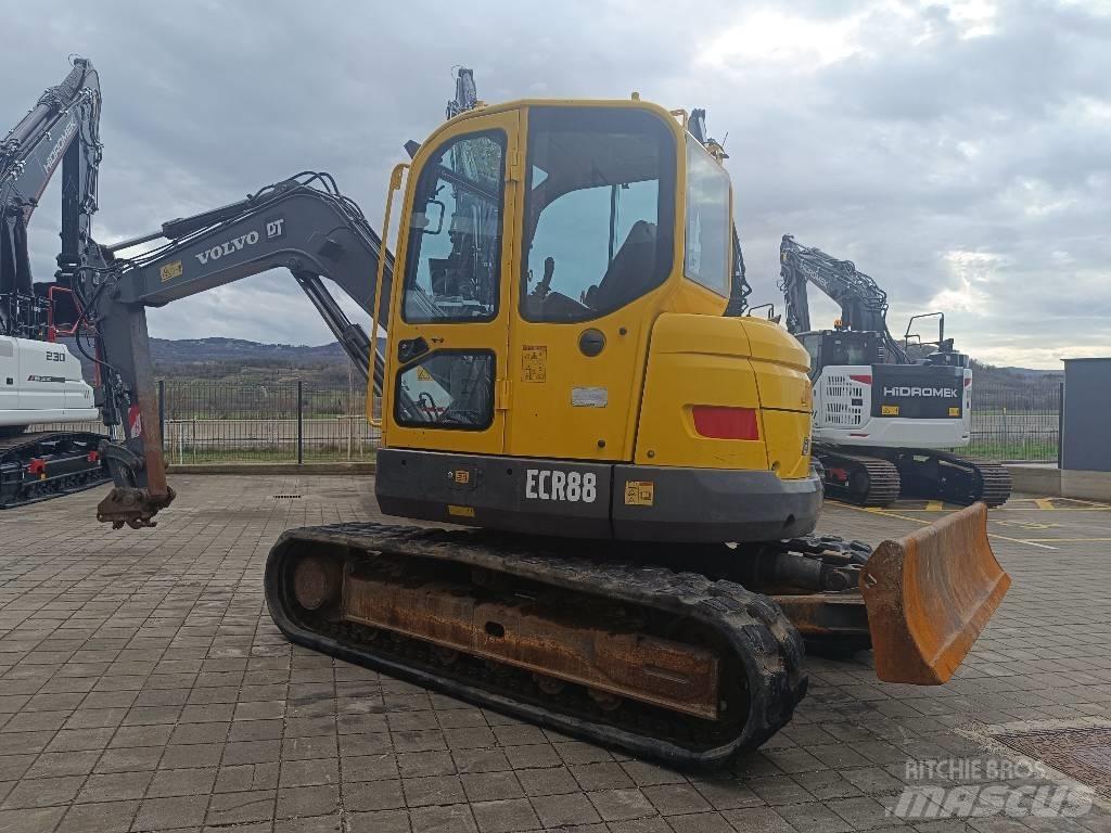 Volvo ECR 88 Midi rýpadla 7t - 12t