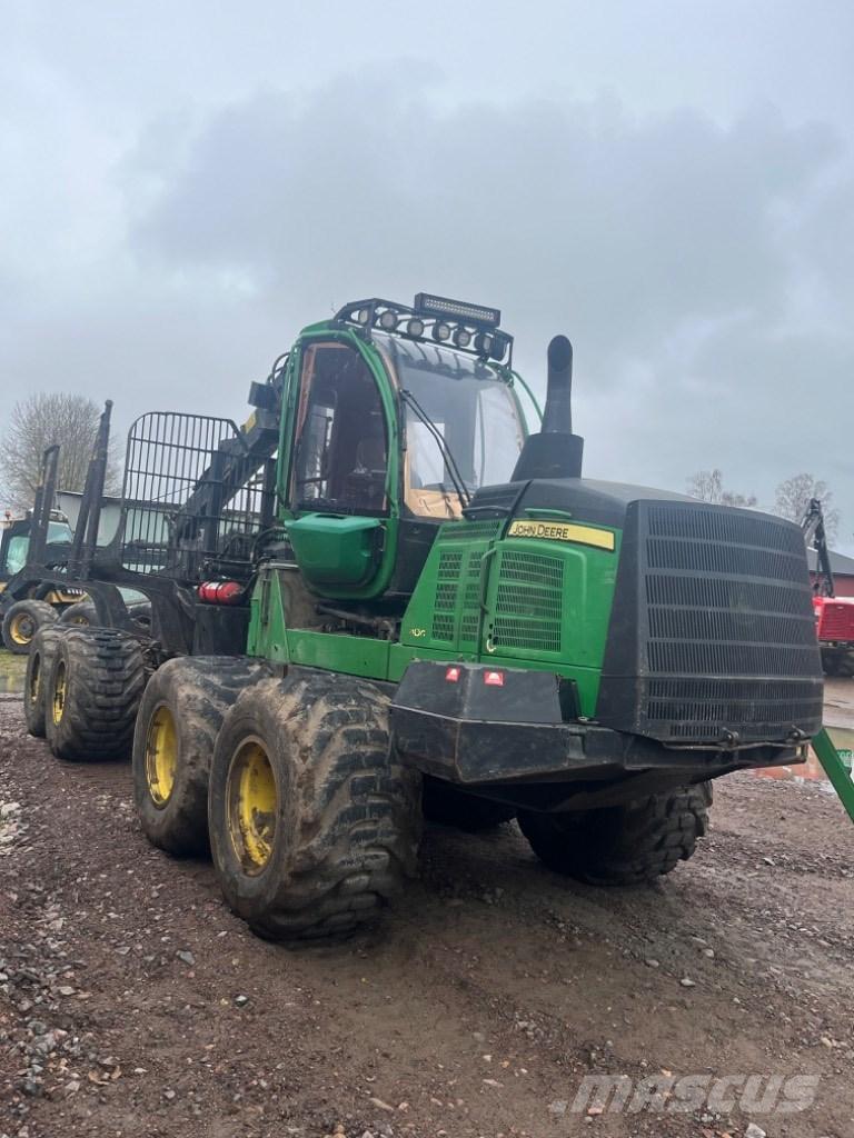 John Deere 1110G Vyvážecí traktory