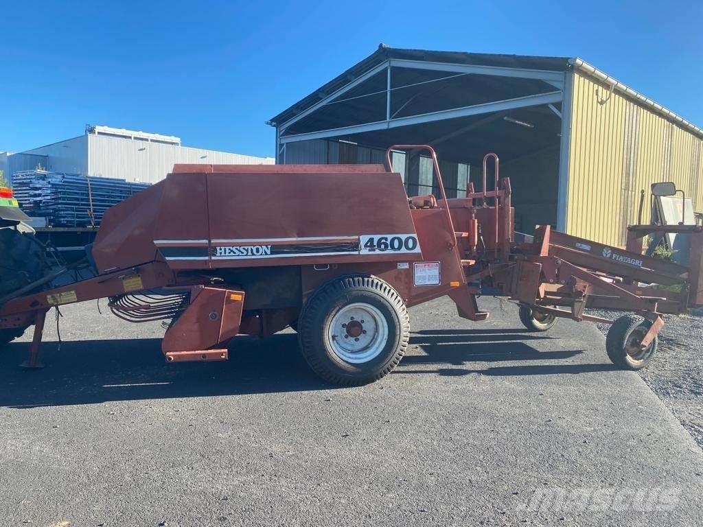 Hesston 4600 Lis na hranaté balíky