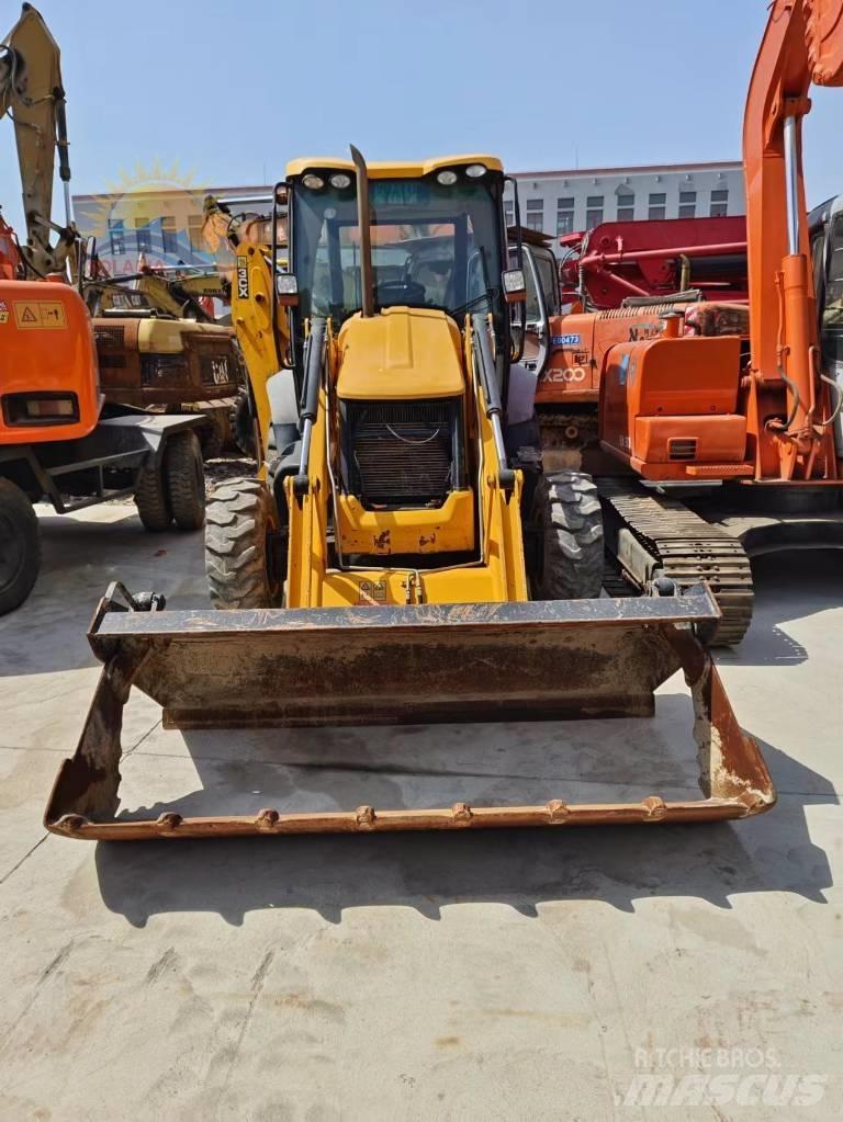 JCB 3CX Rýpadlo-nakladače