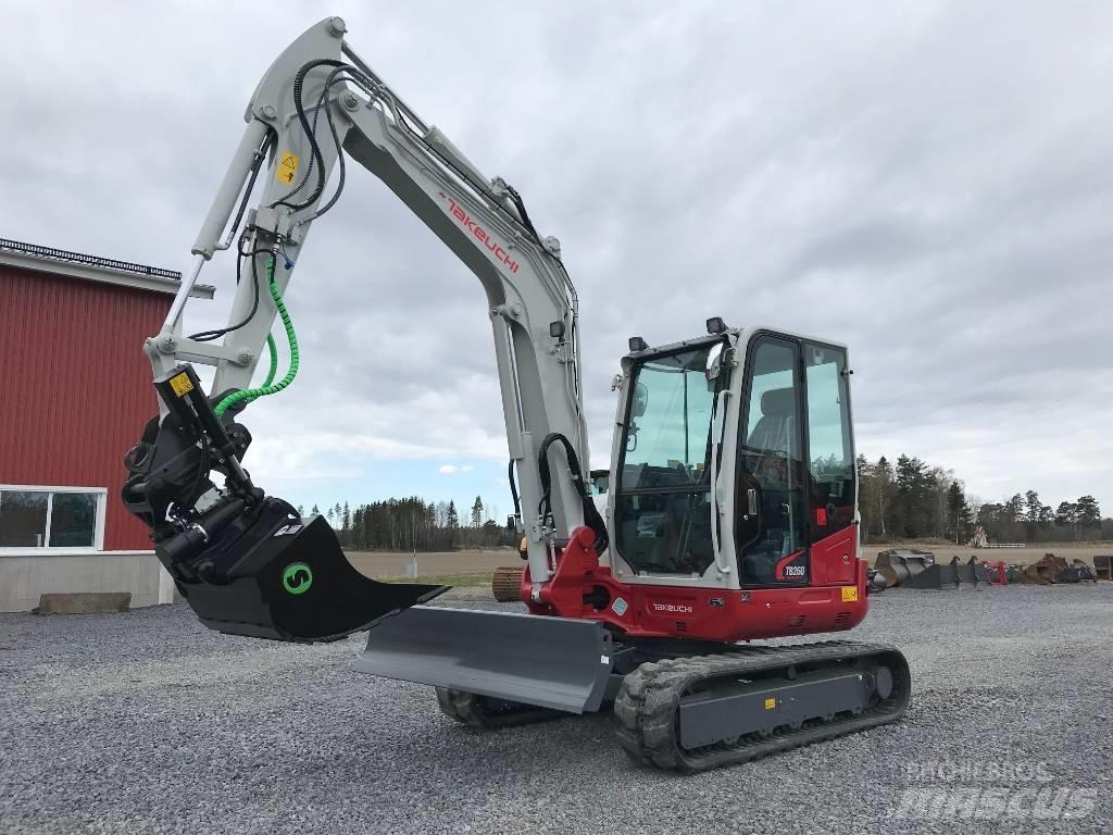 Takeuchi TB260 Mini rýpadla < 7t