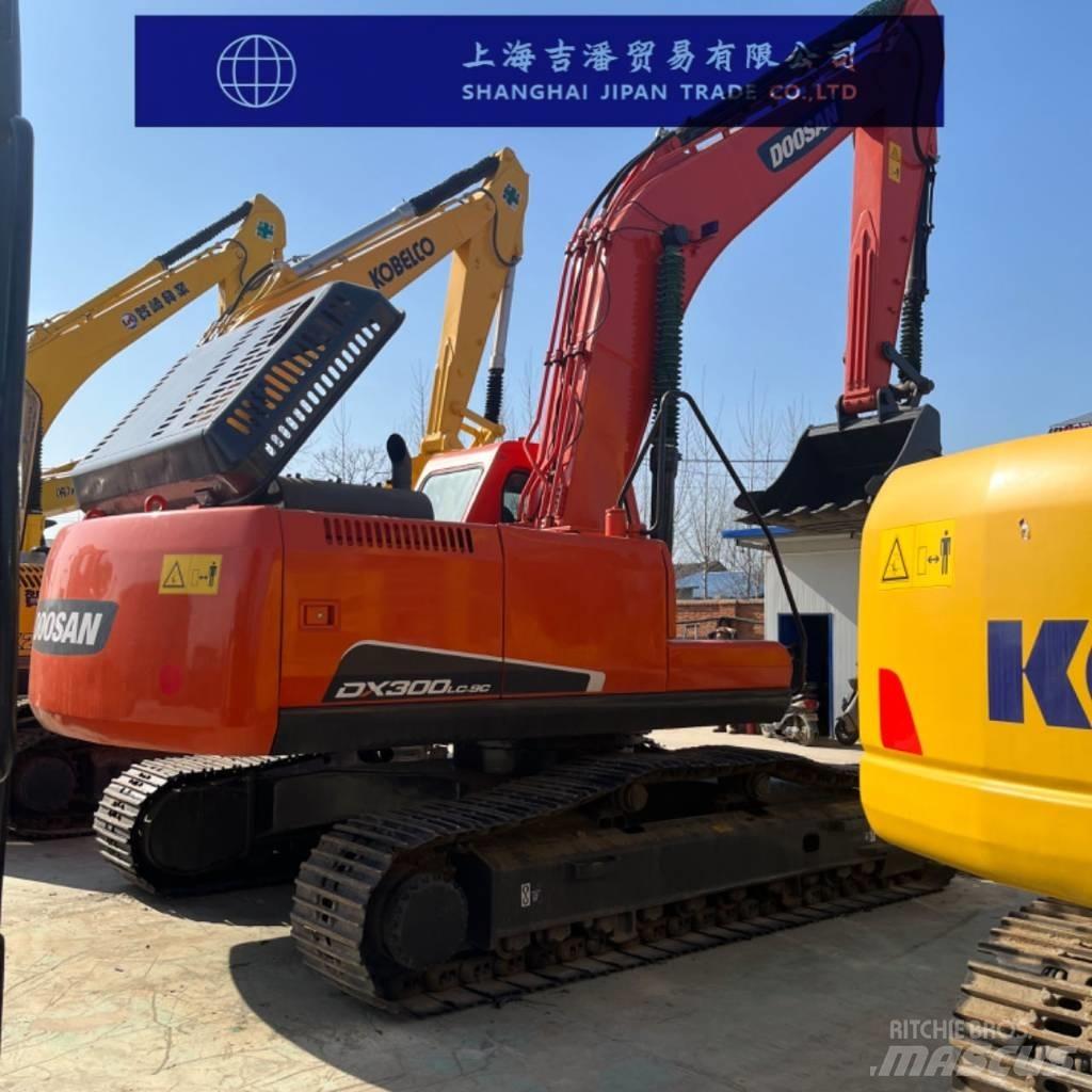 Doosan DX 300 Pásová rýpadla