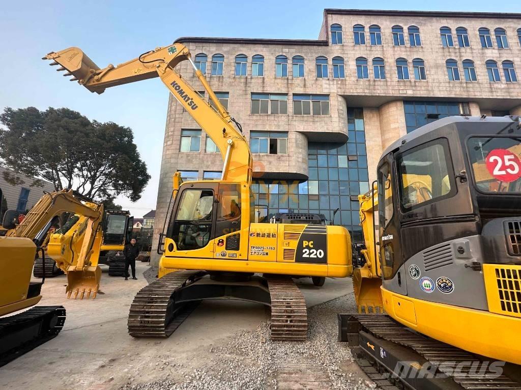 Komatsu PC 220-8 Pásová rýpadla