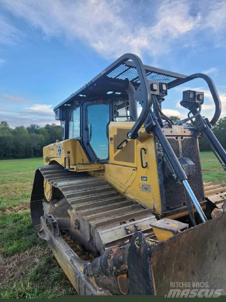 CAT D 6 Pásové dozery