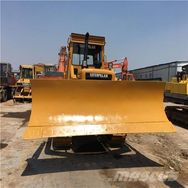 CAT D 6 D Pásové dozery
