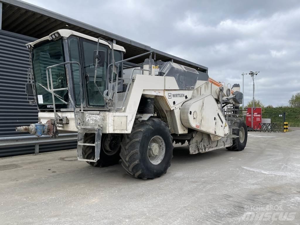 Wirtgen WR 200 XLI Recyklátory asfaltu