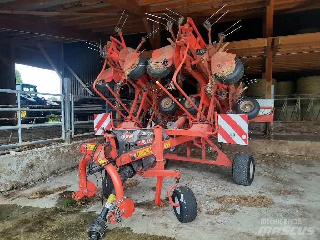 Kuhn Gf10802 tg2 Obraceče a shrabovače sena