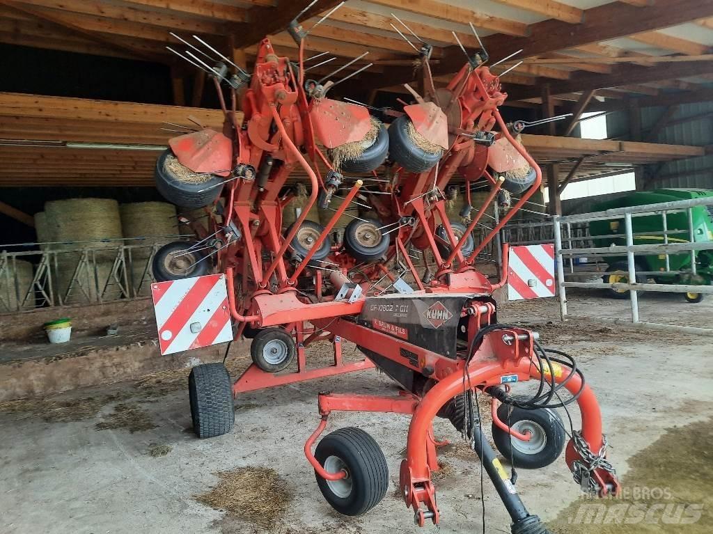 Kuhn Gf10802 tg2 Obraceče a shrabovače sena