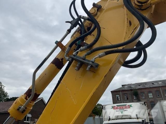 Komatsu PW110MR-11 Kolová rýpadla