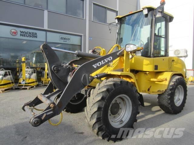 Volvo L 35 Kolové nakladače