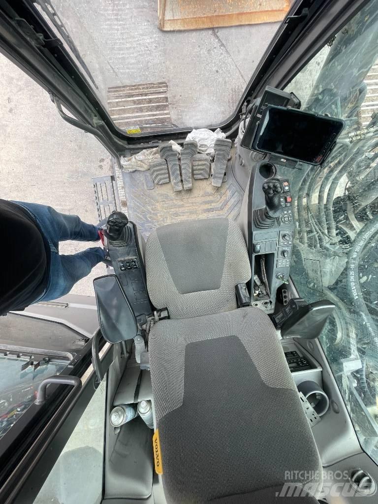 Volvo EC 300 EL Pásová rýpadla