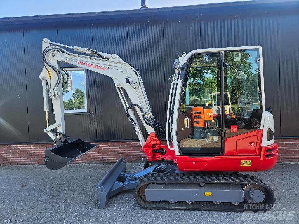 Takeuchi TB 240 Mini rýpadla < 7t